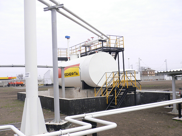 Топливопровод от нефтебазы до аэропорта Аэропорт Якутск